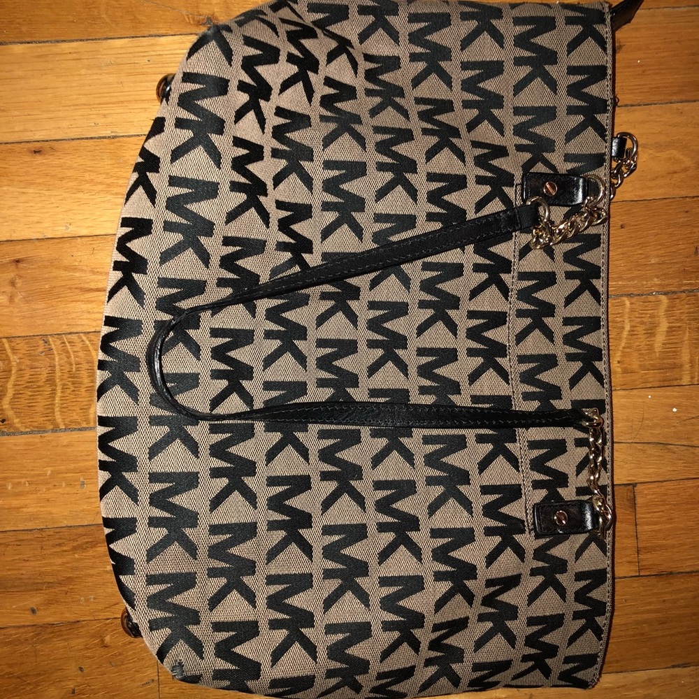 Michael Kors purse